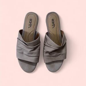 Earth Women's Brown Sandals